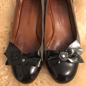 Marc by Marc Jacobs suede pumps with bow